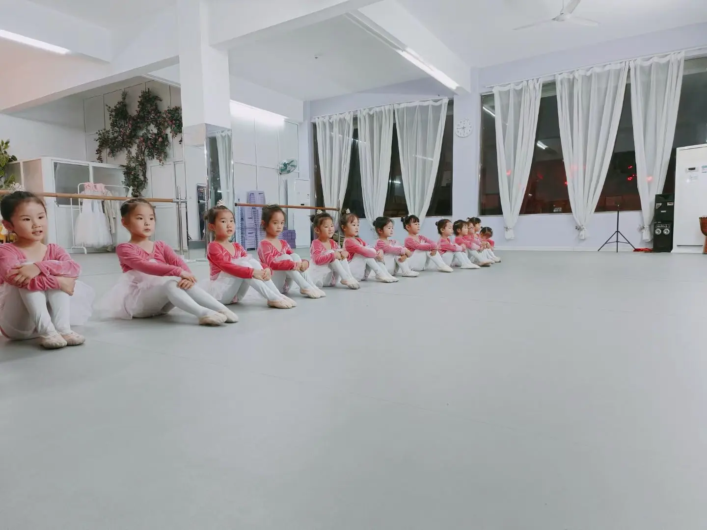 Thảm Vinyl Sàn Múa 5li 5 san_mua-tre_em_allspace